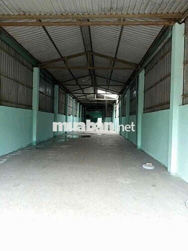 Kho cho thuê giá rẻ 200m2 giá 12 triệu (5m x 40m) có sẵn 3 pha h