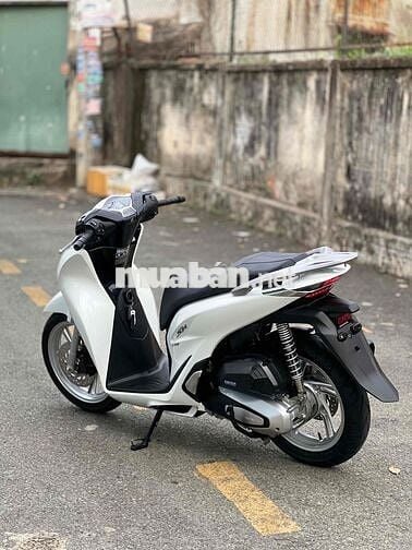 Honda SHVN 160cc ABS Trắng Đen 2025