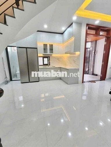 CHO THUÊ NHÀ 4 TẦNG GÓC 2 MT NGUYỄN THỊ THẬP GIÁ 18tr/th