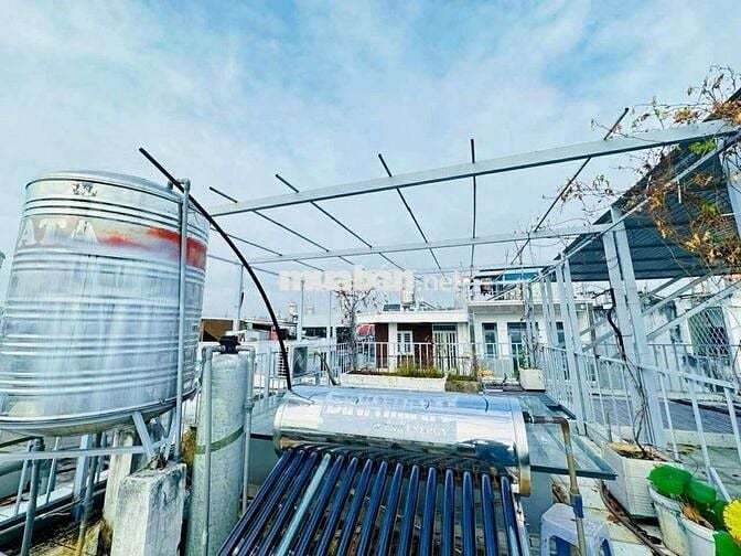 Bán gấp nhà 4 tầng Quận 5 dt 4x18m giá 11,5 tỷ .chủ hạ chào 2 tỷ .