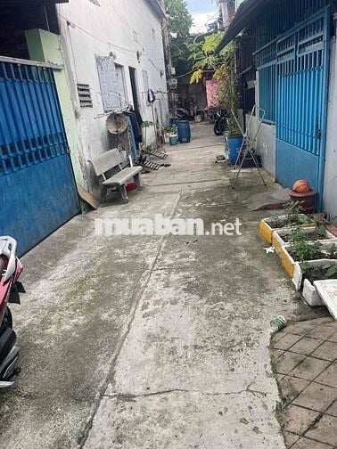 Cần tiền bán gấp căn nhà cấp 4