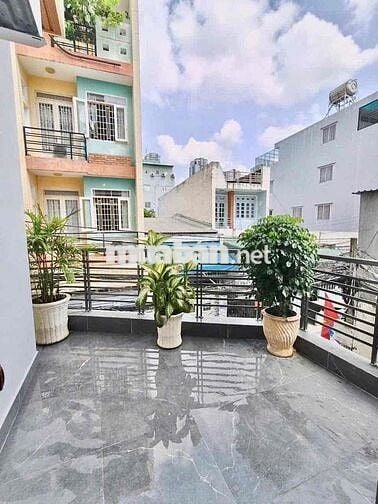 CHO THUÊ NHÀ 4 TẦNG GÓC 2 MT NGUYỄN THỊ THẬP GIÁ 18tr/th