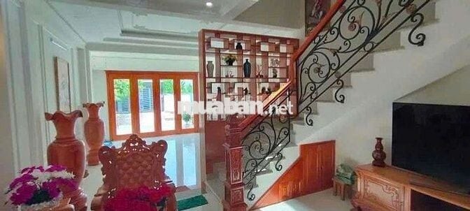 Nhà 1 Trệt 3 Lầu 5PN 5x18m Mặt Tiền Đường Số KDC Phạm Hữu Lầu Q.7
