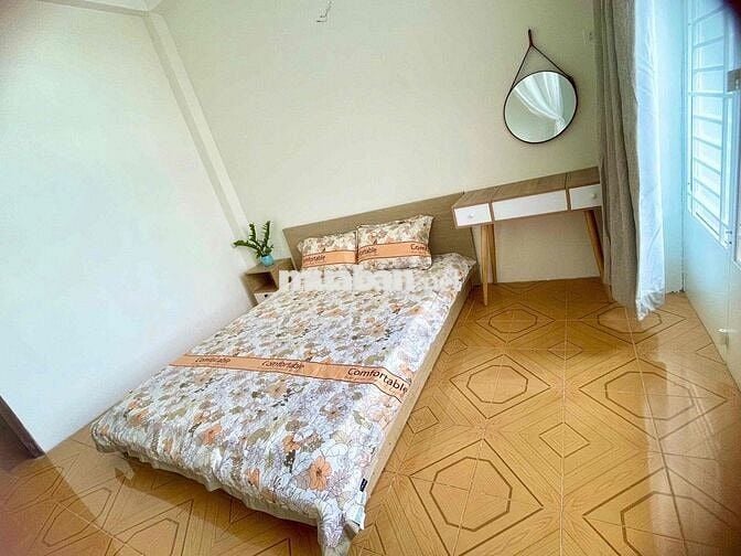 CHO THUÊ NGUYÊN LẦU 2 NHÀ CÓ 2PN, 1WC CÓ BAN CÔNG PHULL NỘI THẤT