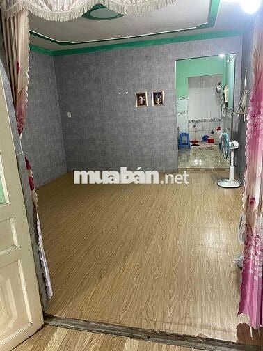 Cần tiền bán gấp căn nhà cấp 4