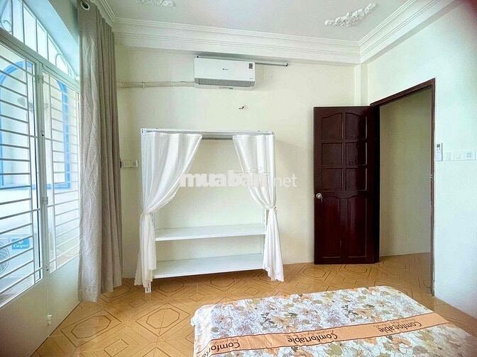 CHO THUÊ NGUYÊN LẦU 2 NHÀ CÓ 2PN, 1WC CÓ BAN CÔNG PHULL NỘI THẤT