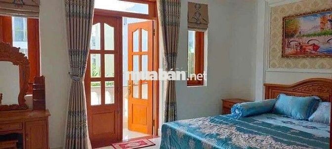 Nhà 1 Trệt 3 Lầu 5PN 5x18m Mặt Tiền Đường Số KDC Phạm Hữu Lầu Q.7