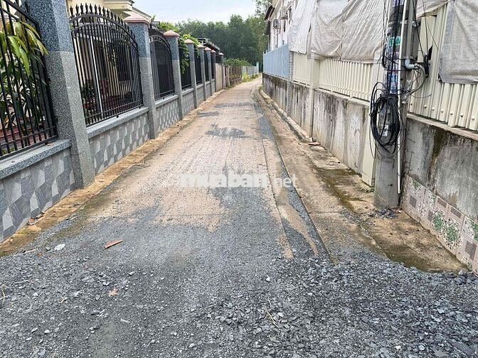 Chủ ngộp cần tiền bán gấp lô đất cách 100m đường lớn Hương Lộ 15 đang