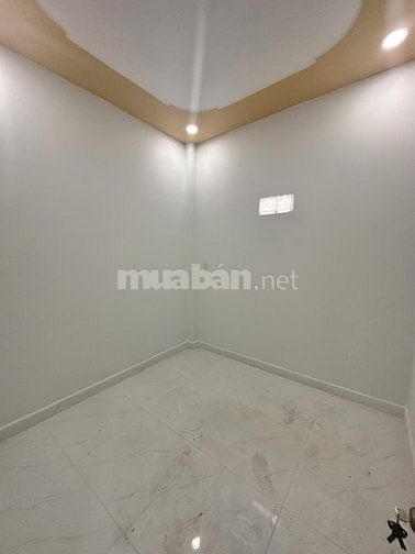 Nhà 1 trệt 1 lầu 28m2 Hóc Môn 395tr có sổ hồng sang tên chính chủ