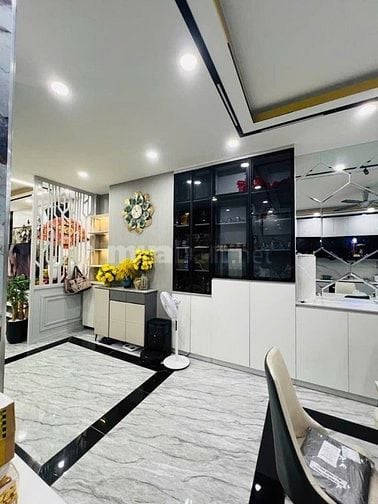 TTHC NHÀ BÈ- 9.8 TỶ - NHÀ 4T 4PN7WC 5.5x24M - CÓ THANG MÁY