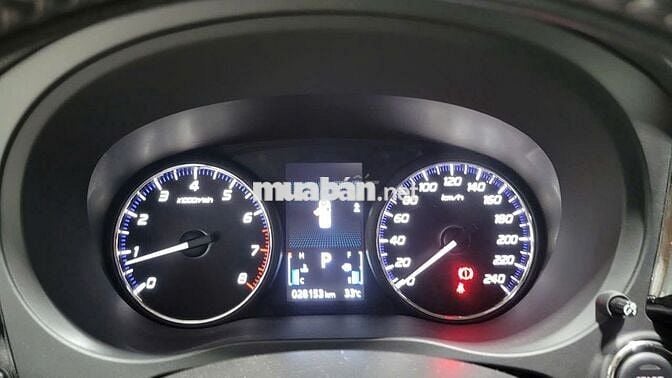 Mitsubishi Outlander CVT 2024 Đỏ 7 chỗ