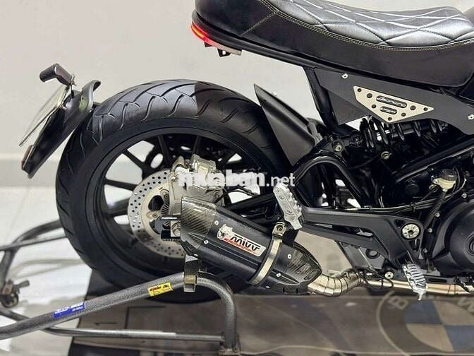 Benelli Leo500 ABS Cafe Racer