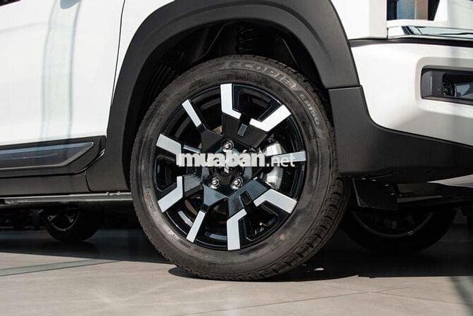 Mitsubishi Xpander Cross 7 Mới 100%