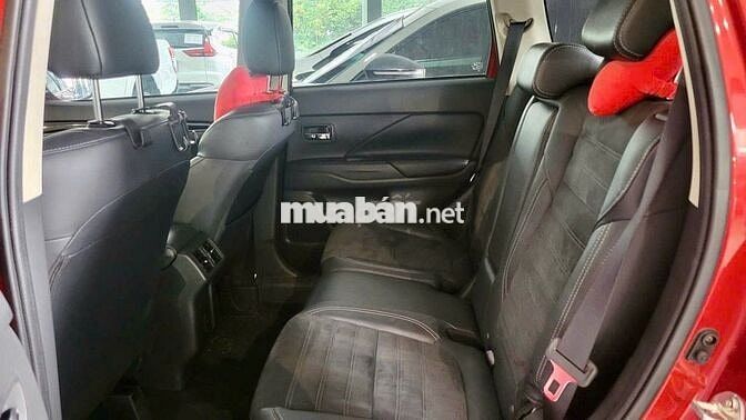 Mitsubishi Outlander CVT 2024 Đỏ 7 chỗ