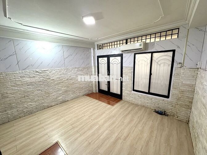 PHÒNG ĐẸP ĐIỆN BIÊN PHỦ CỬA TRỰC TIẾP RA ĐƯỜNG, NGAY HUTECH, HÀNG XANH