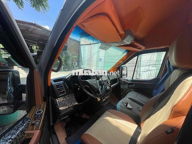 Hyundai Solati H350 2019 Bạc