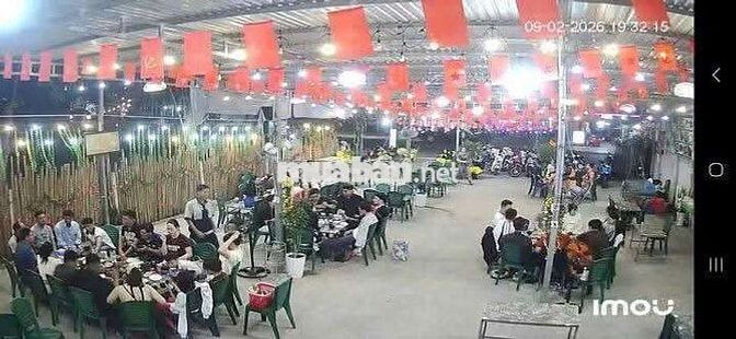 Tuyển Nhân Viên Phục Vụ Bao Ăn Ở