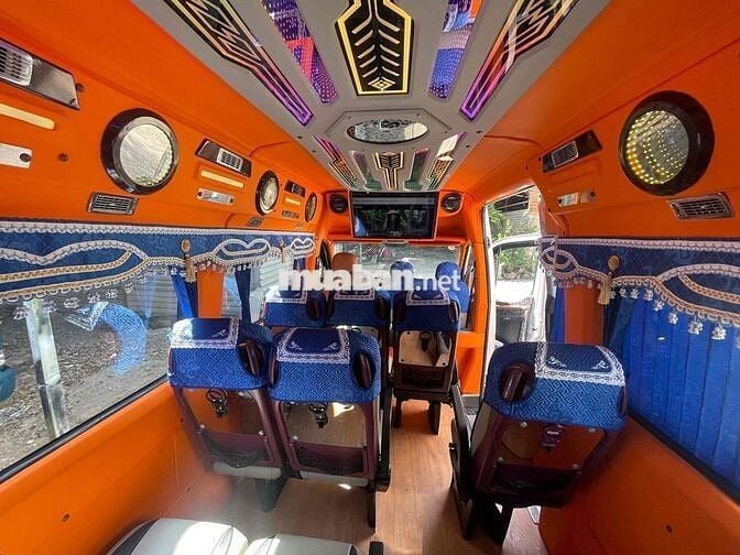 Hyundai Solati H350 2019 Bạc
