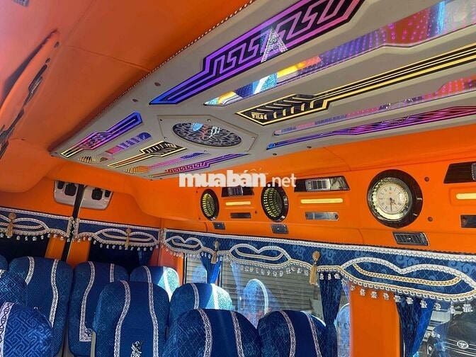 Hyundai Solati H350 2019 Bạc