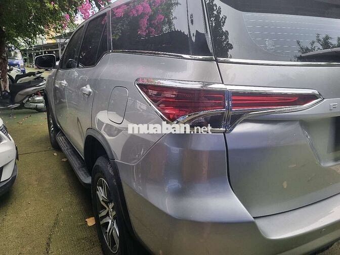 Toyota Fortuner 2017 Dầu Bạc
