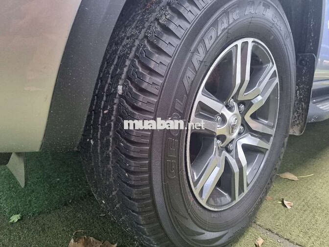 Toyota Fortuner 2017 Dầu Bạc