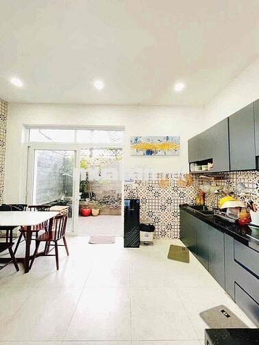 NHÀ 2 LẦU 5x17 HẺM 8M KHU ĐỒNG BỘ ĐẸP CÓ NỘI THẤT