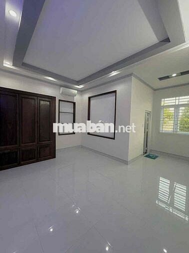 CHỦ GỬI CHO THUÊ NHÀ TRỆT 2 LẦU MỚI ĐẸP ĐƯỜNG D6 KDC HỒNG LOAN