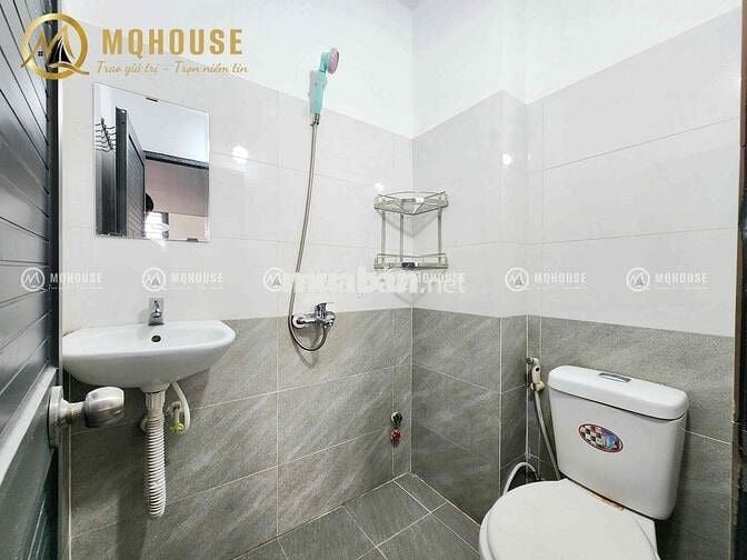 ƯU ĐÃI 300k CHO SINH VIÊN VÀO SỚM - NGAY QUANG TRUNG