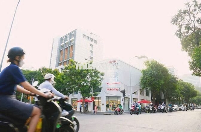 GÓC 2 MẶT TIỀN VỚI DIỆN TÍCH 960M2 SỬ DỤNG - VỊ TRÍ VÀNG QUẬN 1 