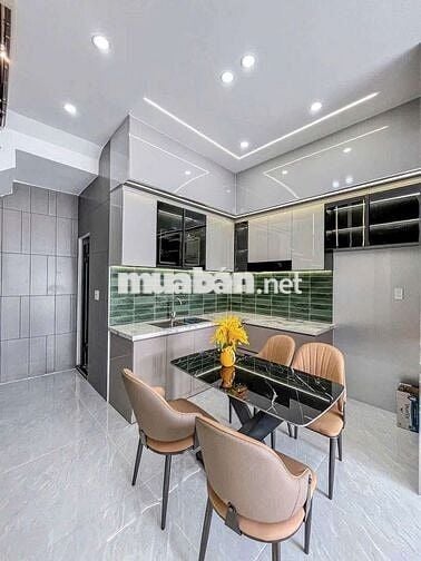NHÀ 2 LẦU CAO CẤP - KDC DẦU KHÍ