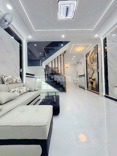 Bán nhà 4mx9m trệt lầu 2 phòng ngủ sát Chợ Nhị Xuân Hóc Môn 435 Triệu