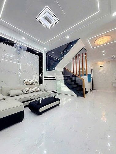 Bán nhà 4mx9m trệt lầu 2 phòng ngủ sát Chợ Nhị Xuân Hóc Môn 435 Triệu