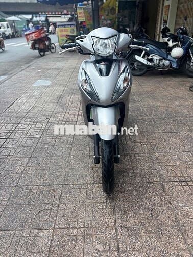 Honda Vision 2024 Bạc 600km