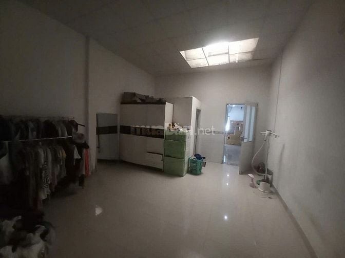 Nhà 2 mat tien, truoc cong vien sau hem 4m 