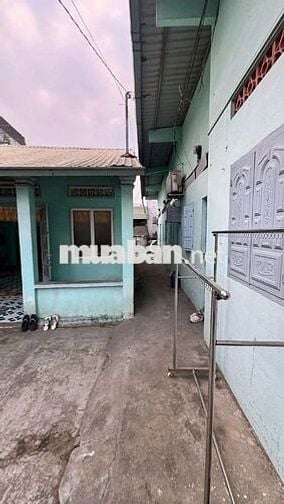Cần bán gấp căn nhà gấp 4 và 10 phòng trọ