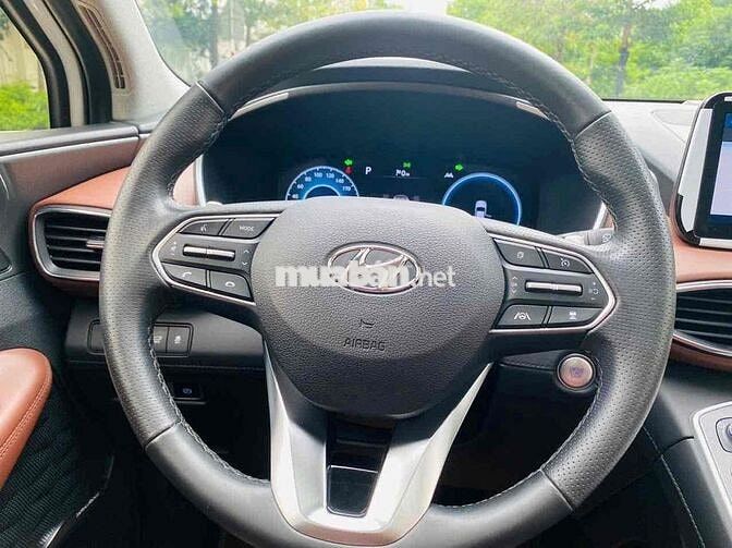 Hyundai SantaFe Cao cấp 2.5L HTRAC sản xuất 2022