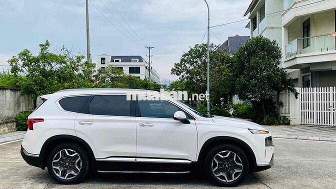 Hyundai SantaFe Cao cấp 2.5L HTRAC sản xuất 2022