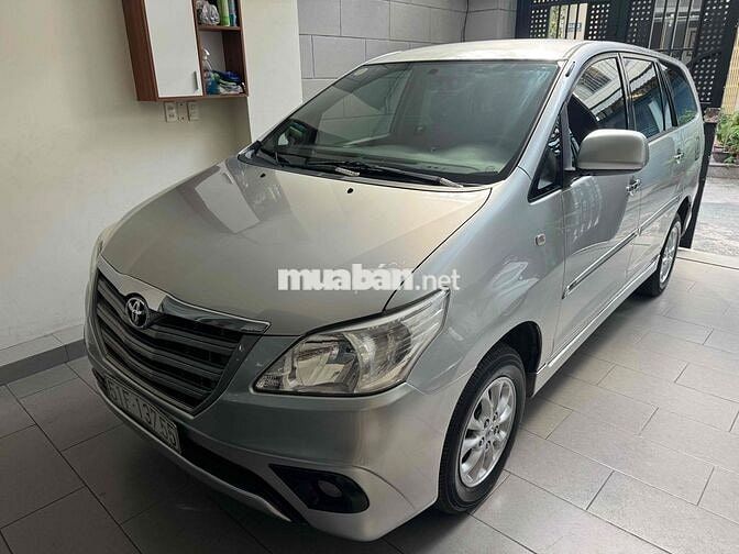 Toyota Innova 2015 Số sàn Bạc 7 chỗ