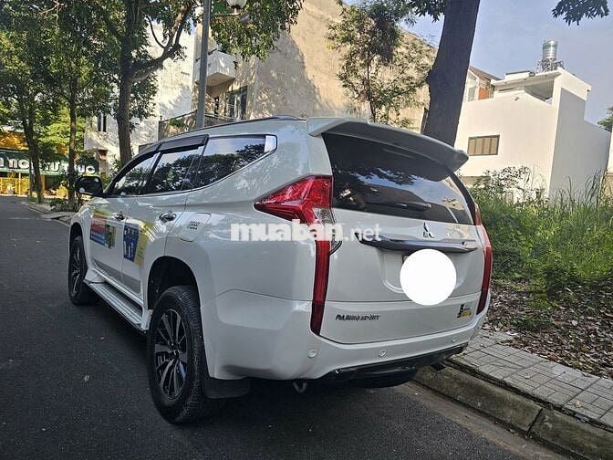 Mitsubishi Pajero Sport 2019 Nhập khẩu