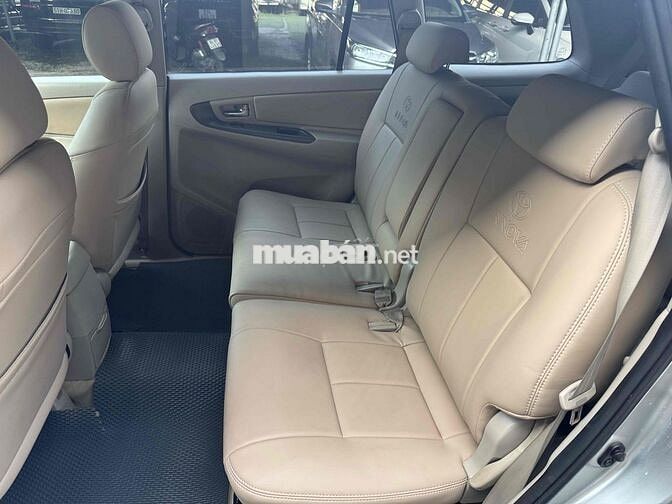 Toyota Innova 2015 Số sàn Bạc 7 chỗ