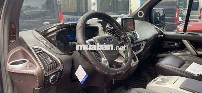 Ford Tourneo Titanium 2020 Đen - ghế masage