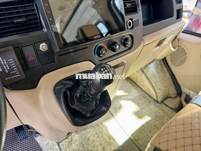Ford Transit SVP 2019 Số sàn Bạc