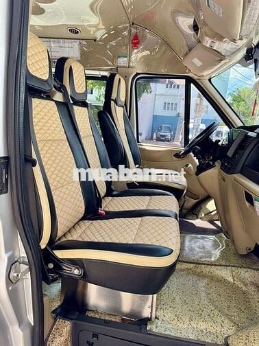 Ford Transit SVP 2019 Số sàn Bạc