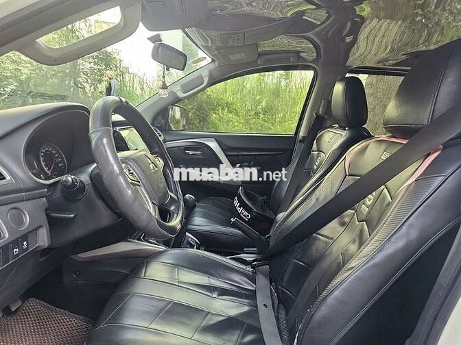 Mitsubishi Pajero Sport 2019 Nhập khẩu