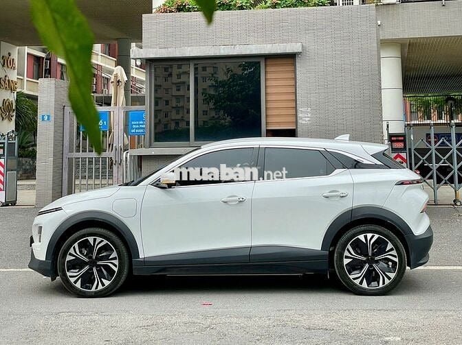 VinFast VF6 Plus 2025 Trắng 2 vạn km