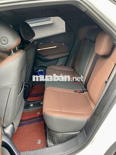 VinFast VF6 Plus 2025 Trắng 2 vạn km