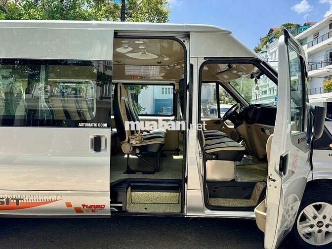 Ford Transit SVP 2019 Số sàn Bạc