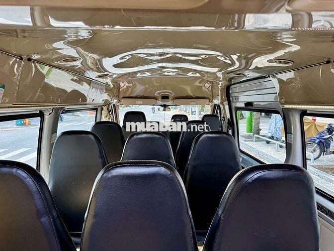Ford Transit SVP 2019 Số sàn Bạc