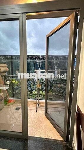 Cho thuê căn hộ Studio ban công Q10 gần ĐH Kinh tế UEH, ĐH Bách Khoa