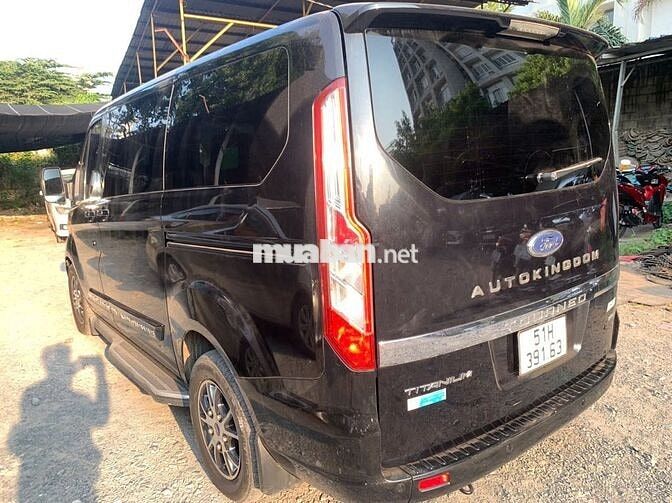 Ford Tourneo Titanium 2020 Đen - ghế masage